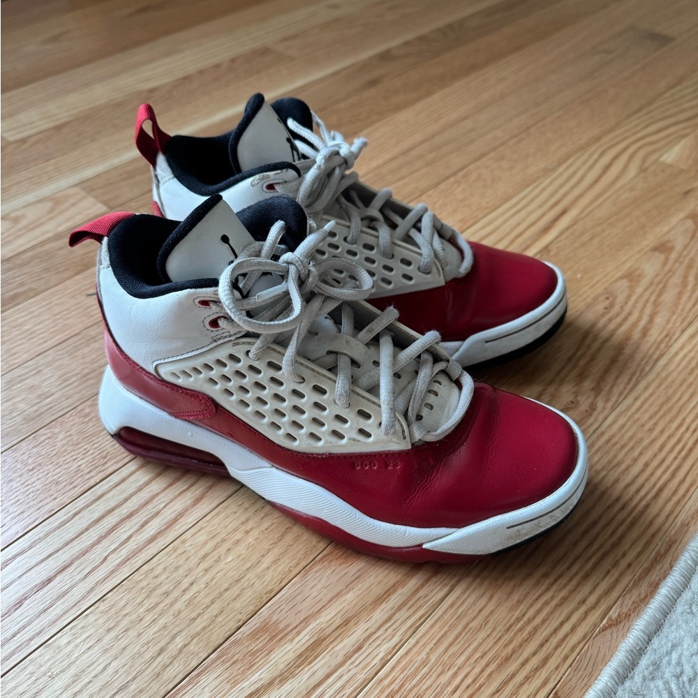 Nike Jordan Maxin 200 GS high tops